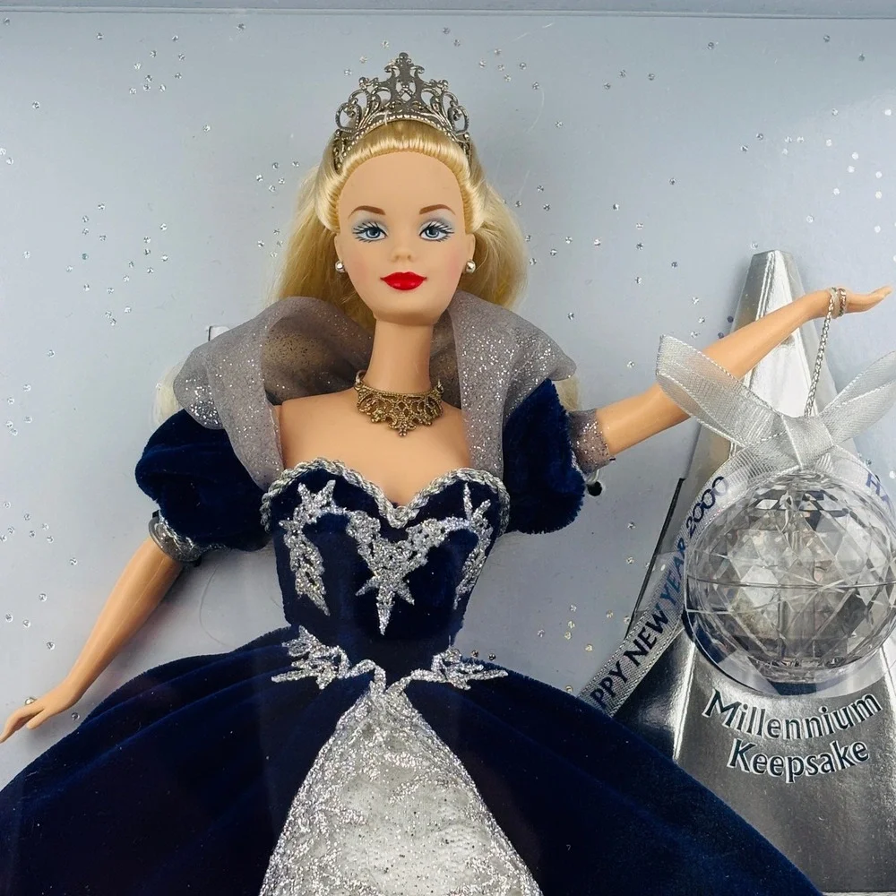 Barbie Millennium‎ Princess 2000 Special Edition Mattel 24154 Blue Velvet Dress